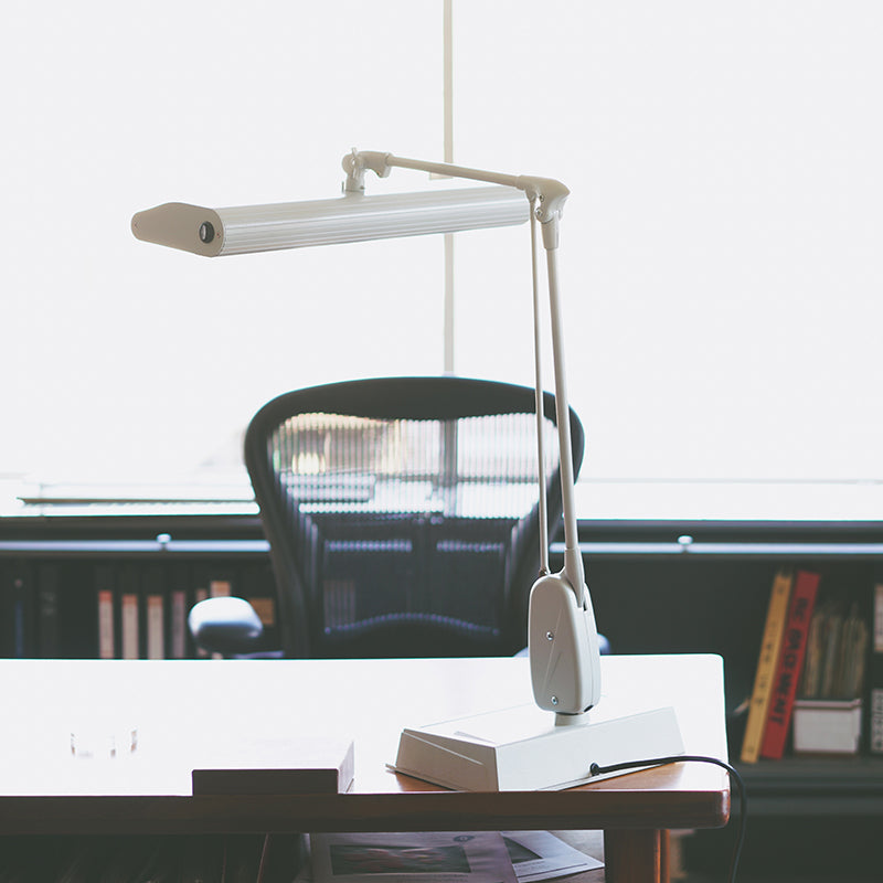 DAZOR 2324 DESK LIGHT
