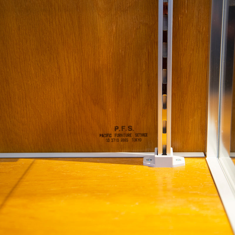 ALUMINIUM GLASS CASE AL-90