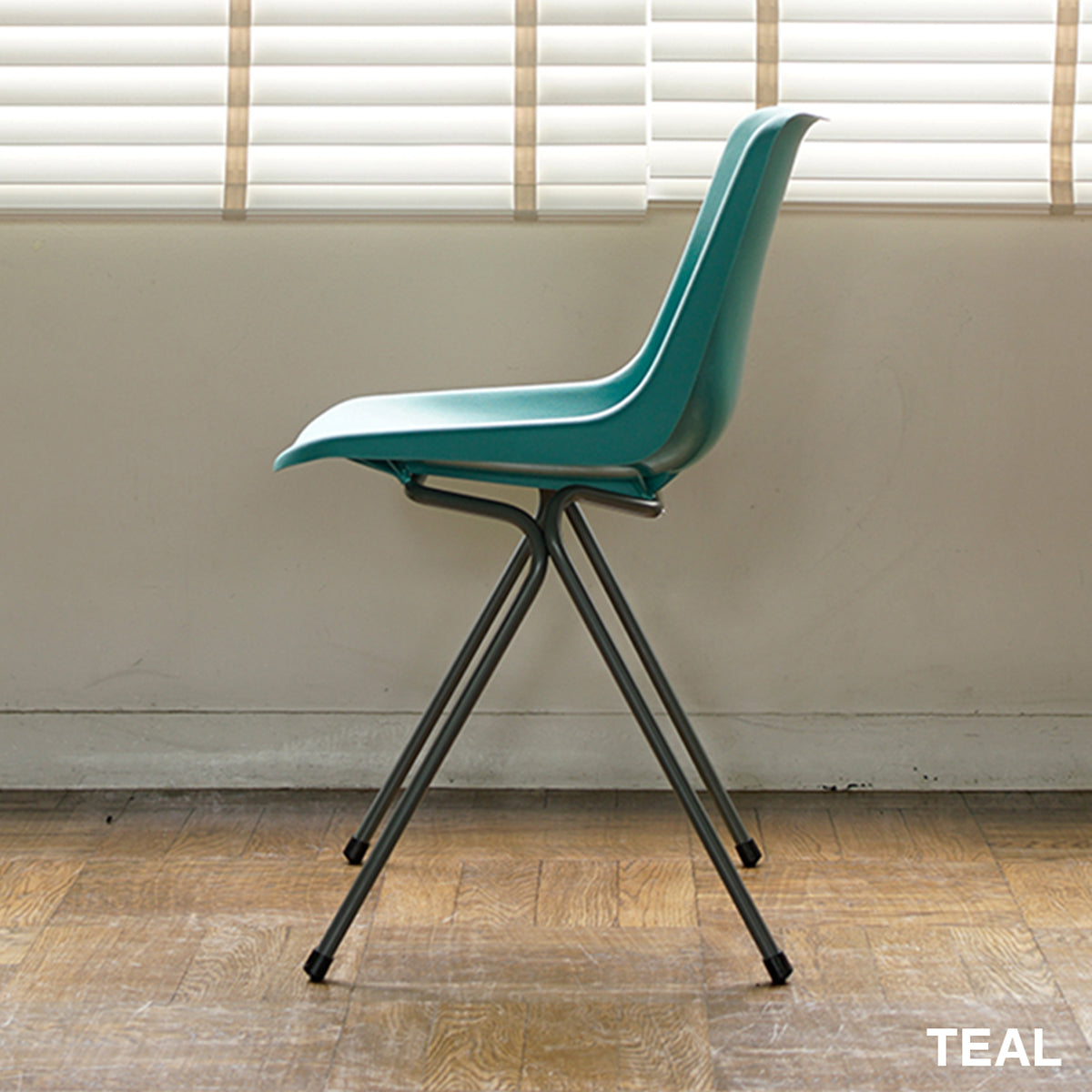 ROBIN DAY POLYSIDE CHAIR / DARK GREY FRAME