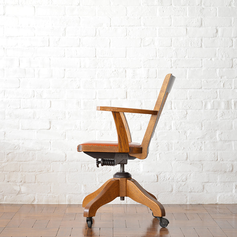 CLERK CHAIR
