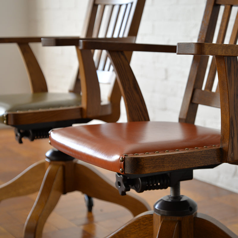 CLERK CHAIR