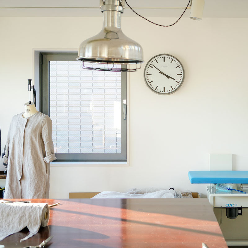 E.A. COMBS WALL CLOCK - (M)Φ470