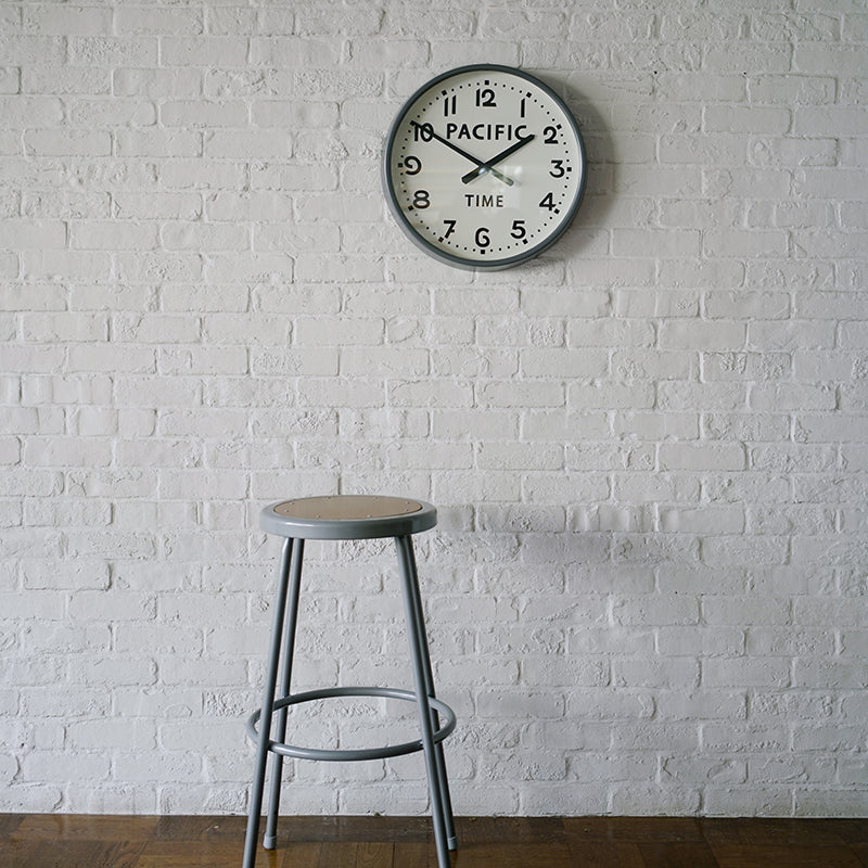 E.A. COMBS WALL CLOCK - (M)Φ470