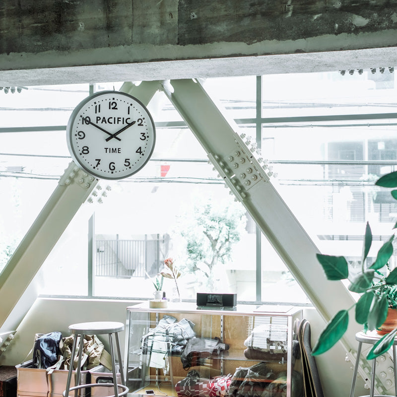 E.A. COMBS WALL CLOCK - (M)Φ470