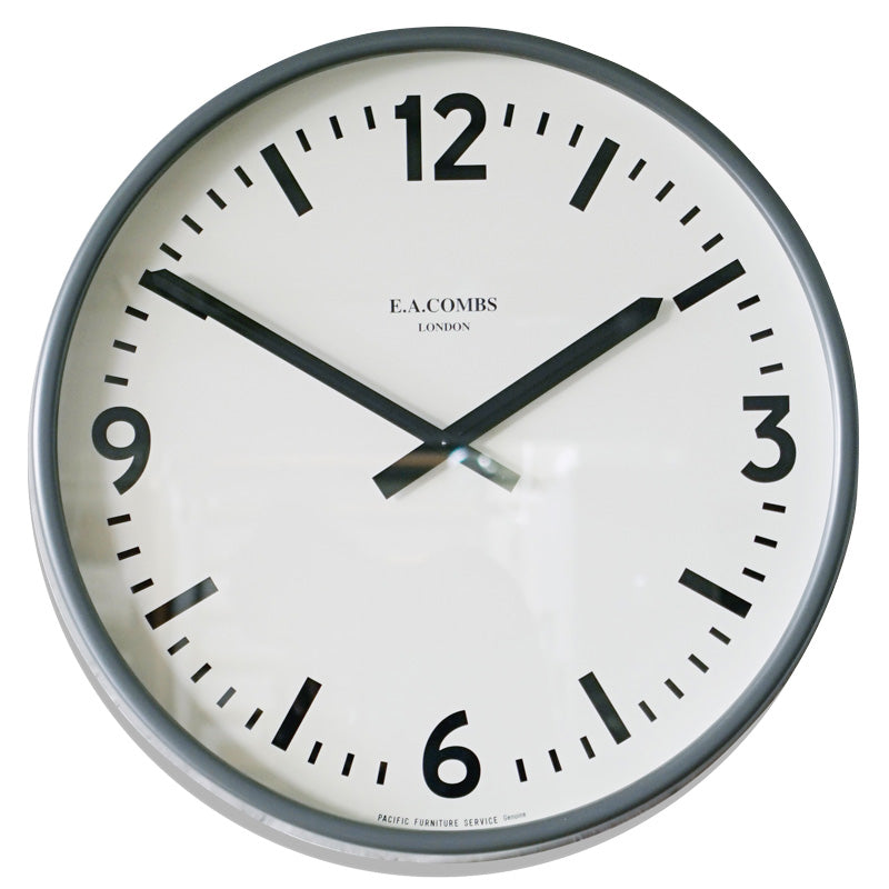 E.A. COMBS WALL CLOCK - (L) Φ630