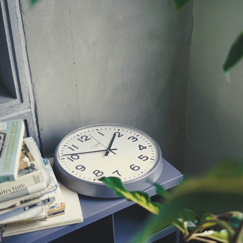 E.A. COMBS WALL CLOCK - (S) Φ315