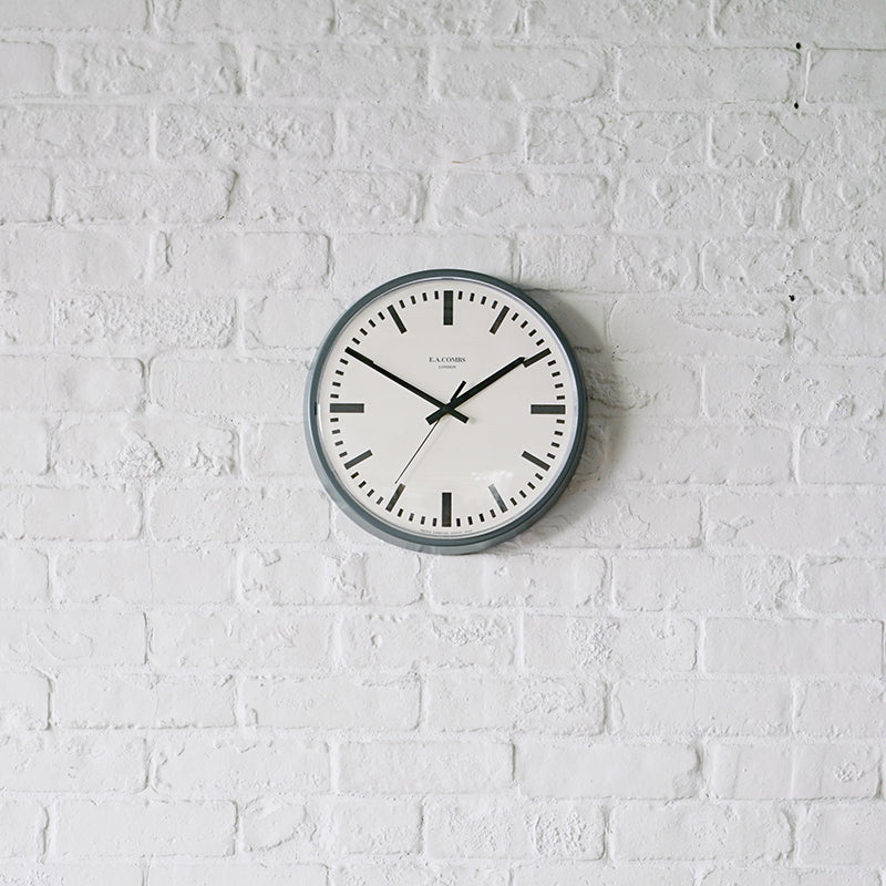E.A. COMBS WALL CLOCK - (S) Φ315