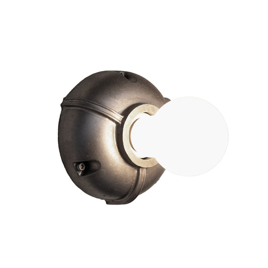 CAST ALUMINUM LAMP